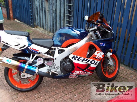 1996 Honda CBR 900 RR Fireblade photo